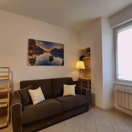 La Casina Al Lago Mandello del Lario Esterno foto