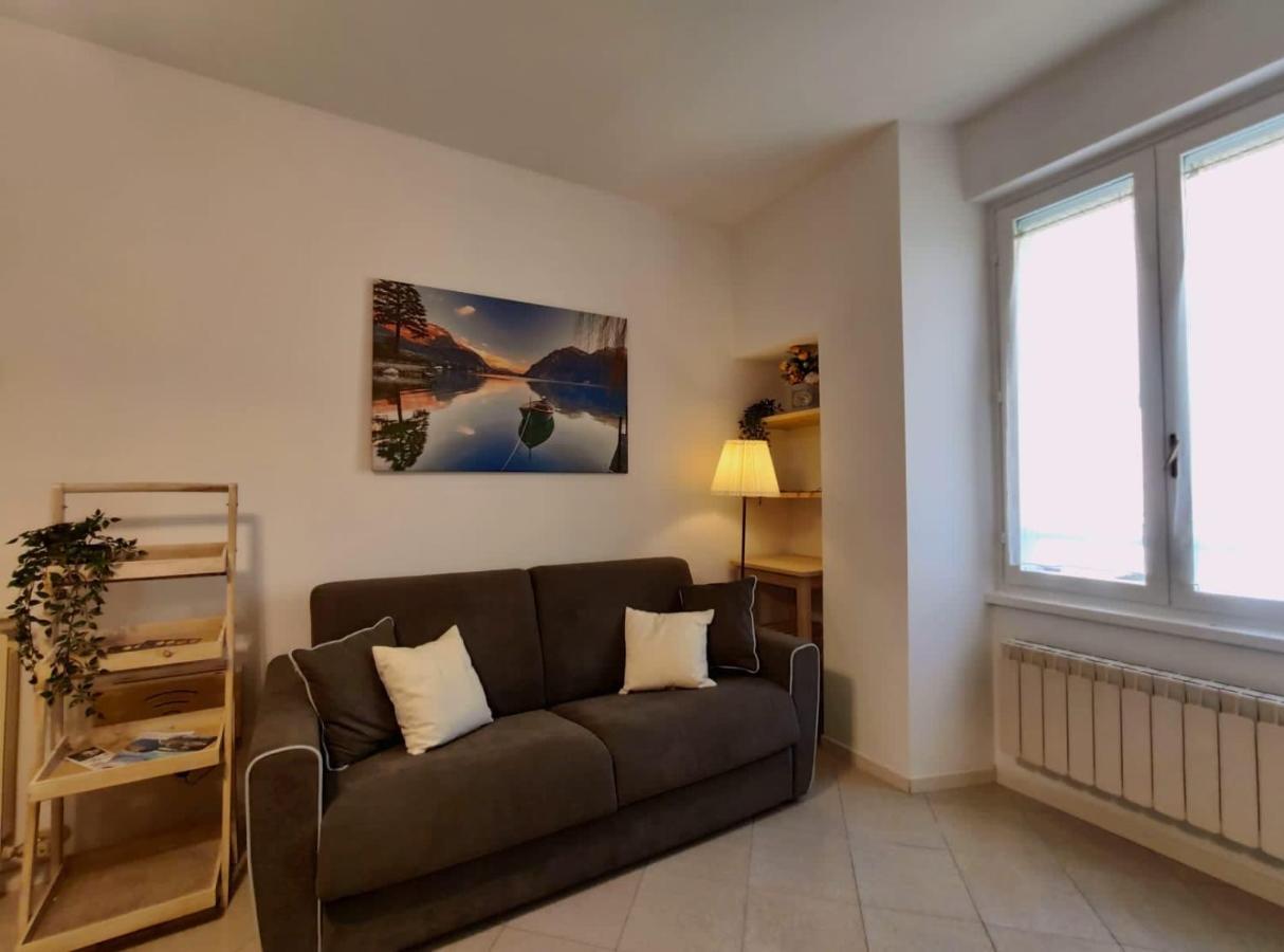 La Casina Al Lago Mandello del Lario Esterno foto